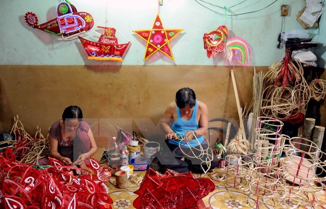 Lưu giữ hồn Việt qua những đồ chơi Trung Thu truyền thống ​