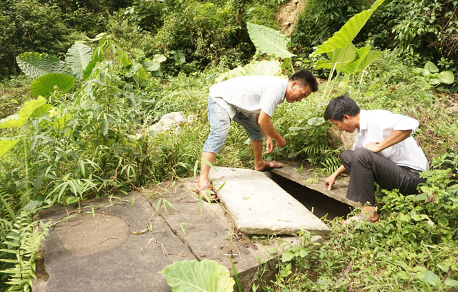 Khe Cạn mòn mỏi mong nước 