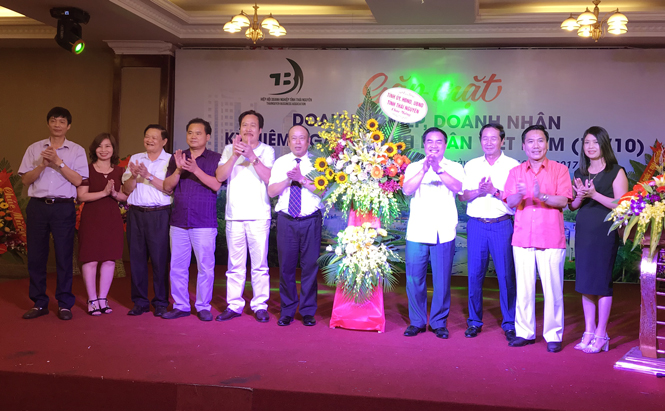 Gặp mặt, biểu dương các doanh nghiệp, doanh nhân 
