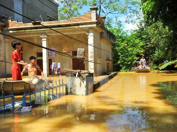 Yêu cầu ngân hàng miễn giảm lãi suất cho người dân bị mưa lũ gây ra
