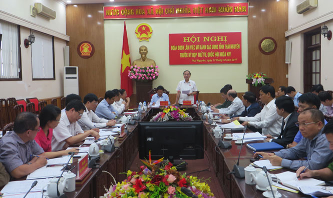 Nghiêm túc xem xét, giải quyết những vấn đề liên quan đến quyền và lợi ích chính đáng của nhân dân 