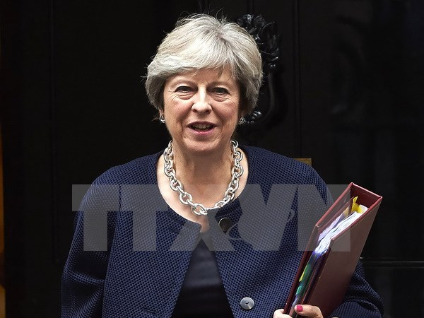Thủ tướng Anh Theresa May cam kết bảo đảm quyền của công dân EU