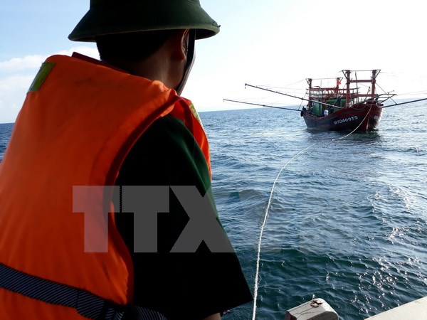 Khẩn trương tìm 3 thuyền viên mất tích ở vùng đảo Bạch Long Vỹ