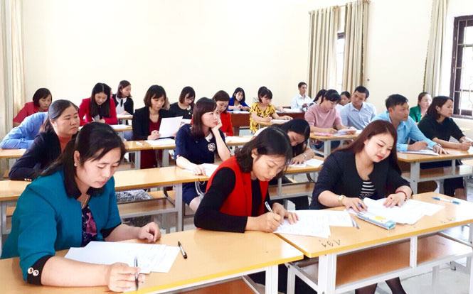 Khai mạc Hội thi giáo viên dạy giỏi cấp THPT các môn học xã hội và Giáo dục quốc phòng, an ninh cấp tỉnh 