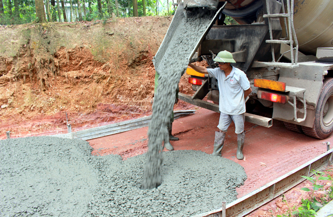 Chạy theo tiến độ, chất lượng công trình bị làm ngơ 