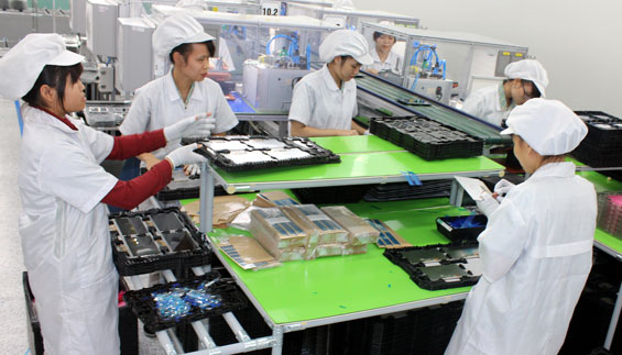 Sản phẩm công nghiệp thế mạnh vẫn giữ ngôi đầu