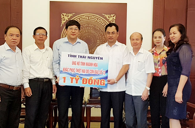 Hỗ trợ tỉnh Khánh Hòa khắc phục thiệt hại do cơn bão số 12 
