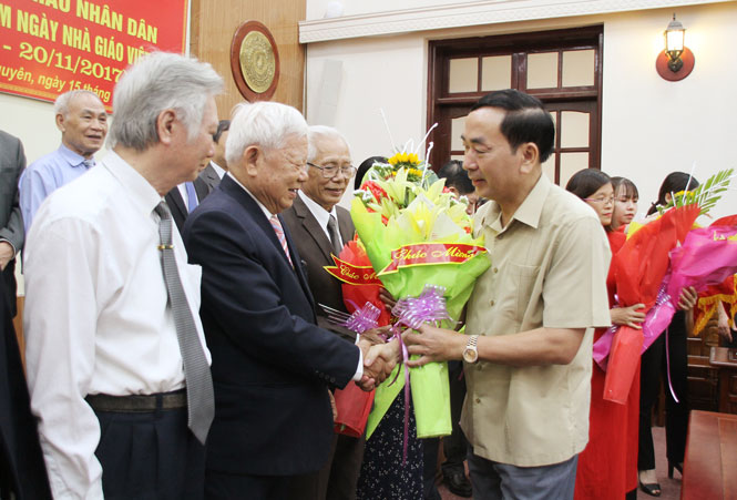 Gặp mặt các Giáo sư, Nhà giáo nhân dân 