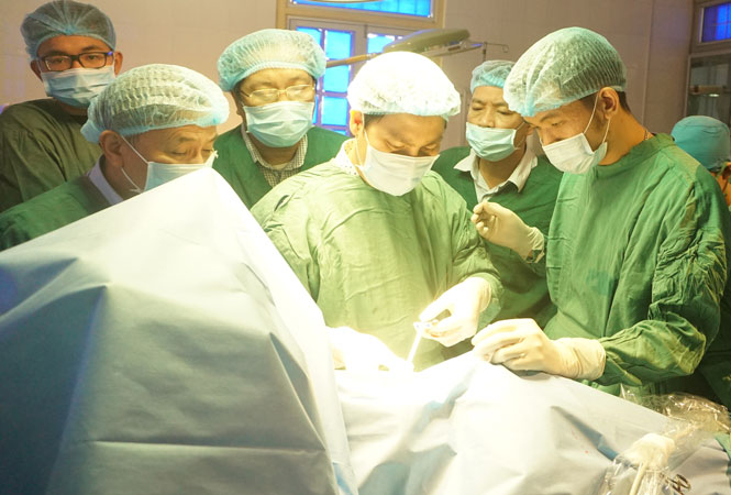 Bệnh viện Đại học Y khoa Thái Nguyên: Triển khai thành công kỹ thuật tán sỏi qua da 