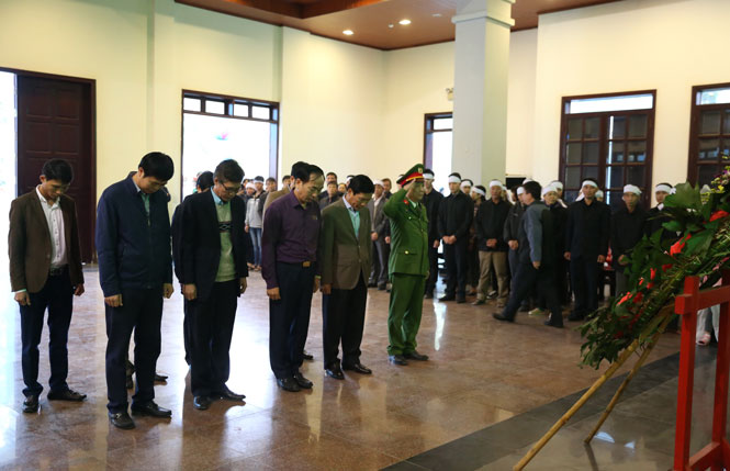 Lãnh đạo tỉnh chia buồn cùng gia đình chiến sĩ cảnh sát giao thông 