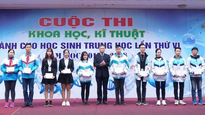 5/92 dự án đạt Nhất tại Cuộc thi Khoa học kỹ thuật dành cho học sinh trung học 
