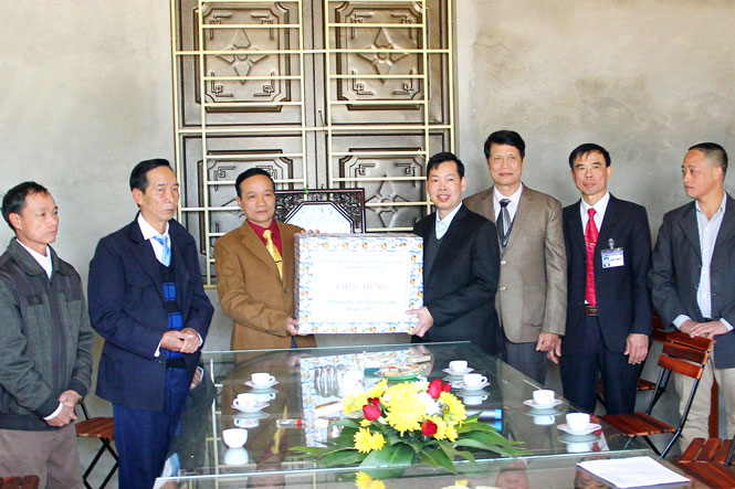 Tặng quà nhân dịp Giáng sinh