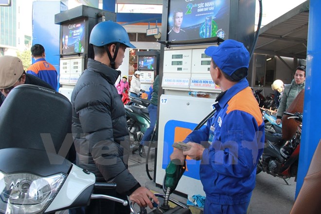 Doanh nghiệp vào cuộc tích cực, đảm bảo đúng lộ trình bán xăng E5