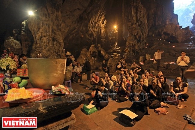Lễ hội chùa Hương 2018: ‘Không để tái diễn hình ảnh phản cảm'