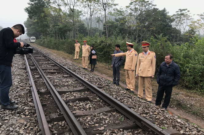 Mất an toàn giao thông trên cung đường sắt Khúc Rồng 