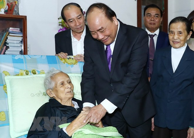 Thủ tướng thăm, chúc Tết bà con đồng bào dân tộc thiểu số tại Đắk Lắk