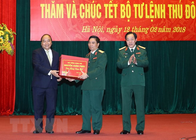 Thủ tướng kiểm tra công tác sẵn sàng chiến đấu tại Bộ Tư lệnh Thủ đô