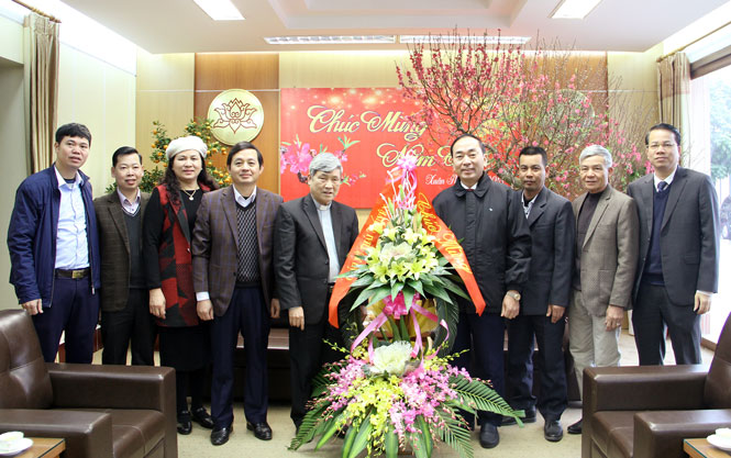 Lãnh đạo tỉnh thăm, chúc Tết các cơ quan, đơn vị 
