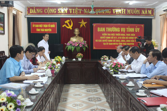 Kiểm tra việc thực hiện giám sát và phản biện xã hội