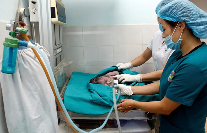 Đề nghị xử lý thông tin thất thiệt sinh con 'thuận tự nhiên'