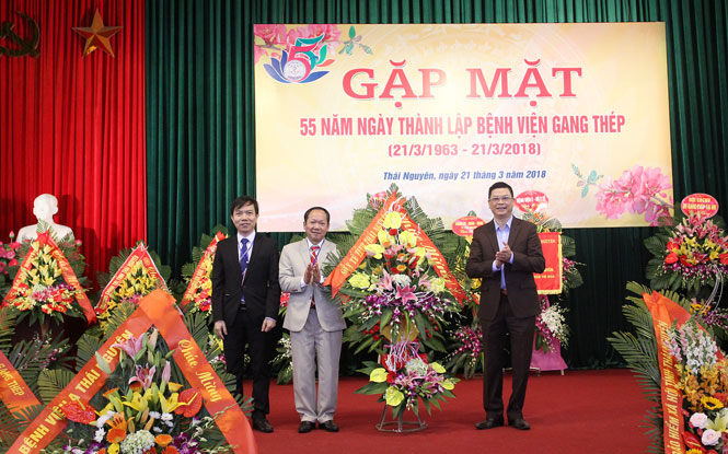 Bệnh viện Gang Thép kỷ niệm 55 năm Ngày thành lập 