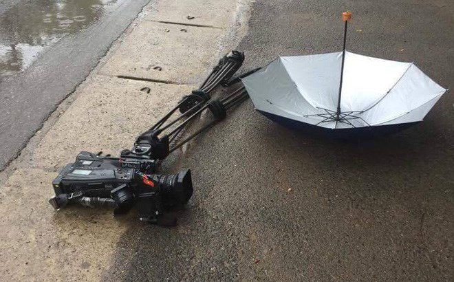 Làm rõ vụ xe ôtô đâm hỏng máy quay phim của phóng viên VTV