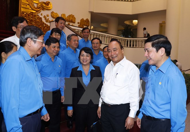 Thủ tướng: Mức lương tối thiểu vùng phải đảm bảo hài hòa, hợp lý