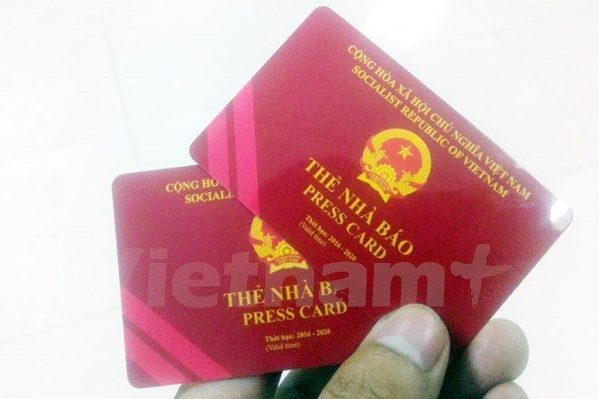 Thu hồi thẻ của trưởng ban bạn đọc báo điện tử Giáo dục Việt Nam