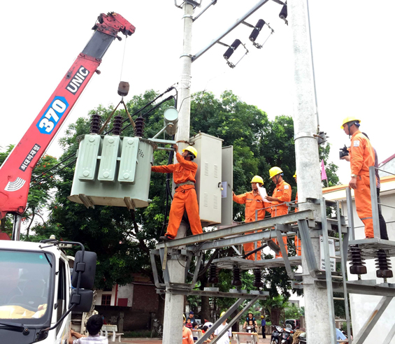 Chuyển thành công lưới điện lên cấp điện áp 22kV tại Phú Bình