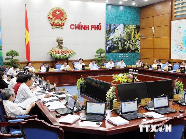 Ban hành Nghị quyết phiên họp Chính phủ thường kỳ tháng Tám