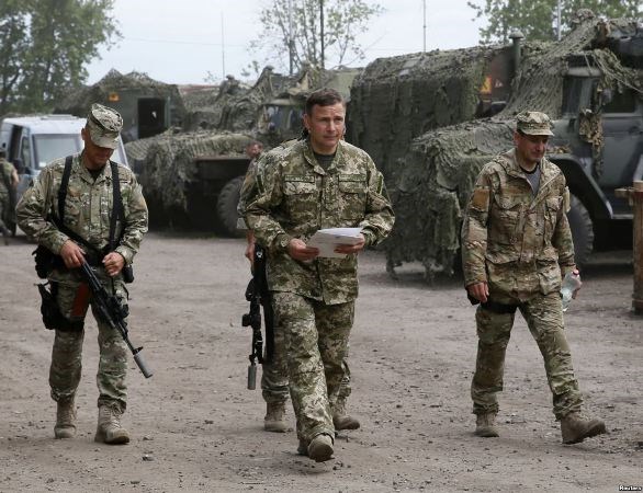 Bộ trưởng Quốc phòng Ukraine mất chức vì thất bại thê thảm ở Donetsk