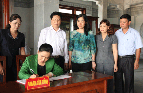 Ban Thi đua khen thưởng Trung ương làm việc với Liên minh HTX tỉnh 