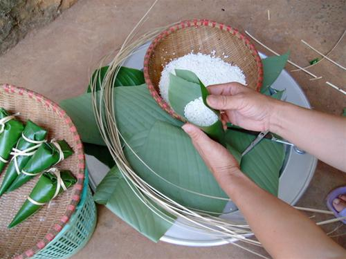 Bánh Cooc mò của người Tày, Nùng 