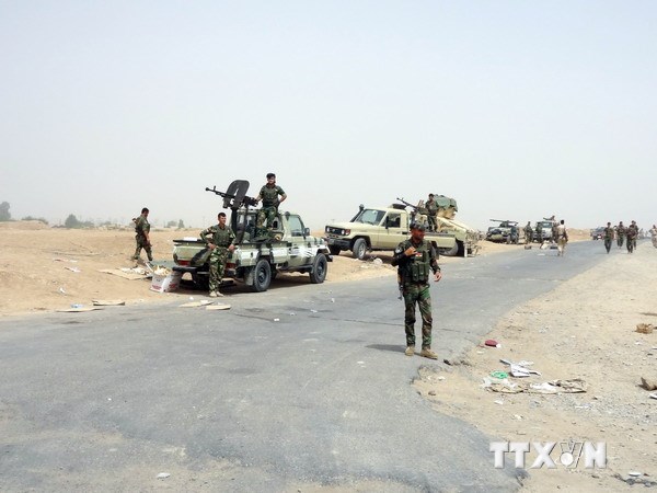 Các công ty dầu mỏ nước ngoài rút nhân viên khỏi Iraq