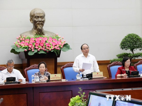 Chú trọng khen thưởng tập thể nhỏ, nông dân và người lao động 