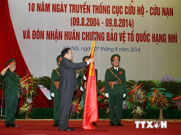 Cục Cứu hộ-Cứu nạn nhận Huân chương Bảo vệ Tổ quốc hạng nhì
