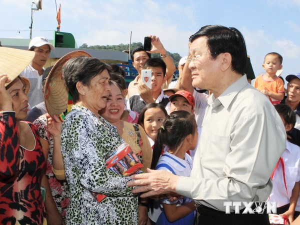 Chủ tịch nước thị sát tình hình kinh tế-an ninh tại Thổ Châu