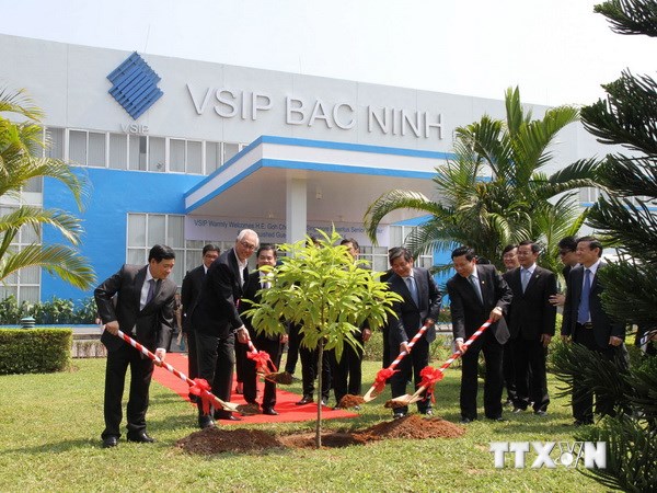Củng cố hơn nữa quan hệ Đối tác chiến lược Việt Nam-Singapore