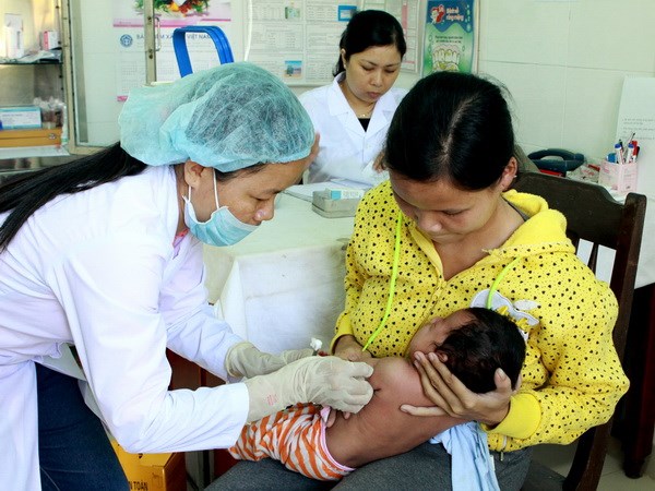 Bộ Y tế: Đẩy mạnh tiêm vắcxin phòng bệnh sởi trên cả nước