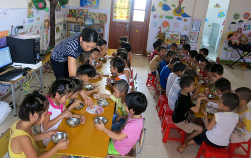 Đảng bộ xã Tân Quang trẻ hoá đội ngũ đảng viên 