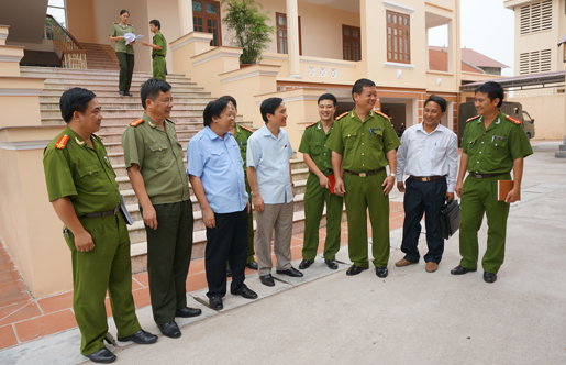 Đại biểu HĐND tỉnh tiếp xúc cử tri 