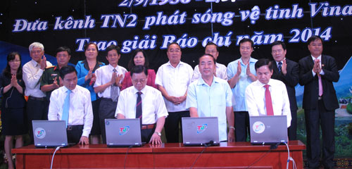 Đưa kênh TN2 phát sóng vệ tinh Vinasat 2 