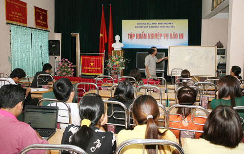Hướng tới Đại hội Hội Nhà báo tỉnh lần thứ V (nhiệm kỳ 2014-2019)  Đảm bảo tính chính xác, chân thực và định hướng đúng đắn 