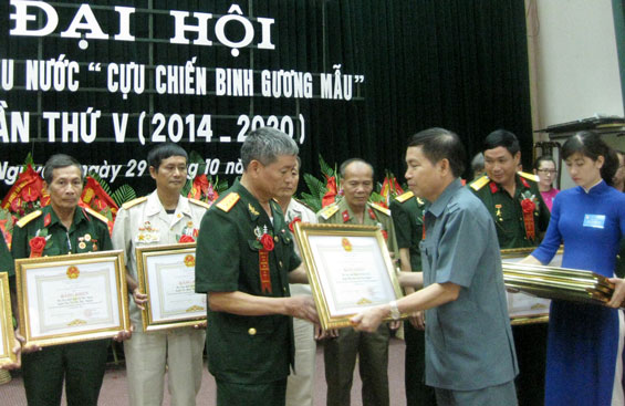 Đại hội thi đua yêu nước 
