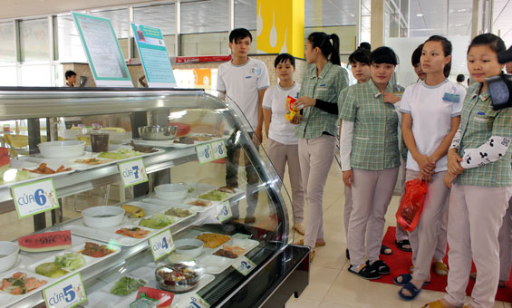 Đáp ứng trên 45 nghìn suất ăn công nhân mỗi ngày 