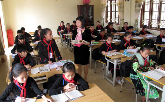 Đầu tư thích đáng cho công tác giáo dục dân tộc 