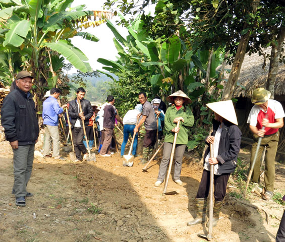 “Điểm tựa” xóm núi 