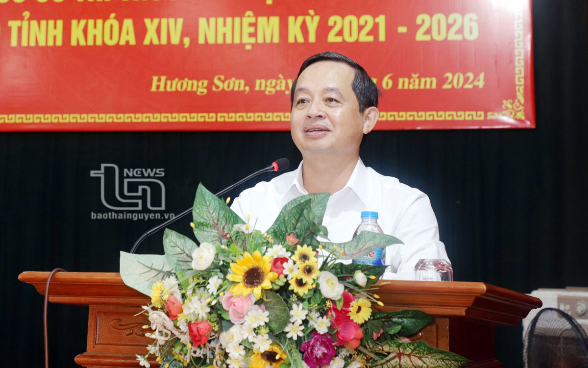 Đồng chí Chủ tịch HĐND tỉnh tiếp xúc cử tri tại TP. Thái Nguyên