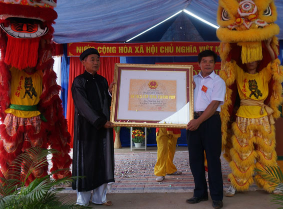 Đón Bằng công nhận Di tích Lịch sử văn hóa 