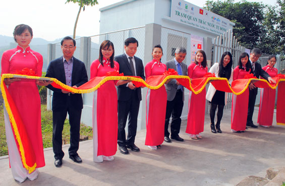 Bàn giao Trạm quan trắc môi trường nước tự động